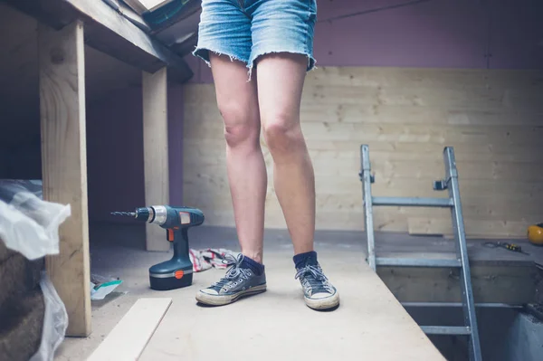 Legs Young Woman Loft Being Converted — Stock Photo, Image