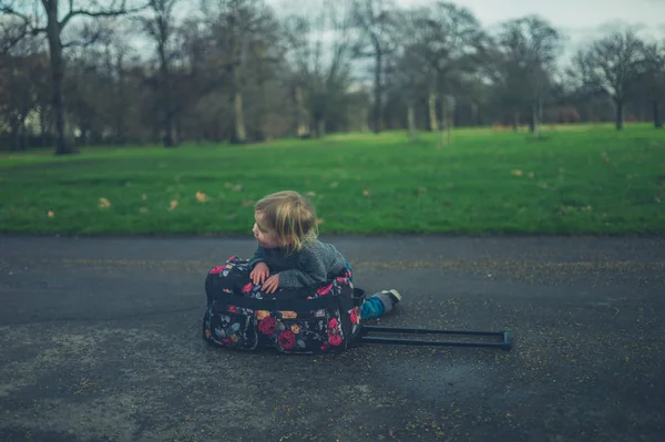 Little Toddler Resting Suitcase Park — Stock Photo, Image