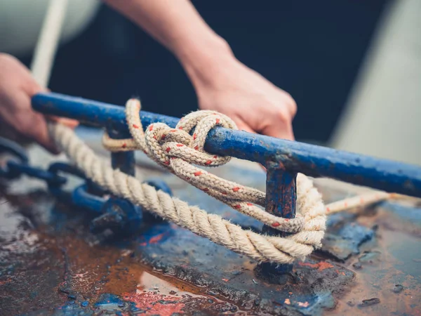 Young Woman Tying Her Boat Rope Jetty — Stock Photo, Image