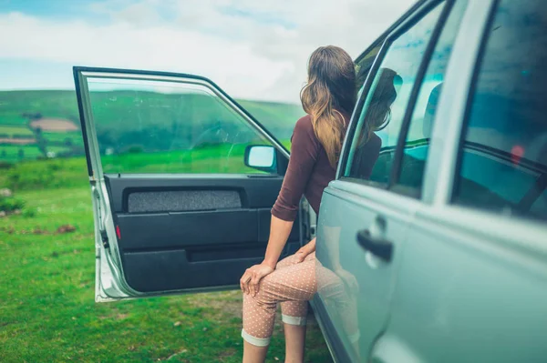 Young Woman Sitting Resting Car Moor Summer — Stock Photo, Image