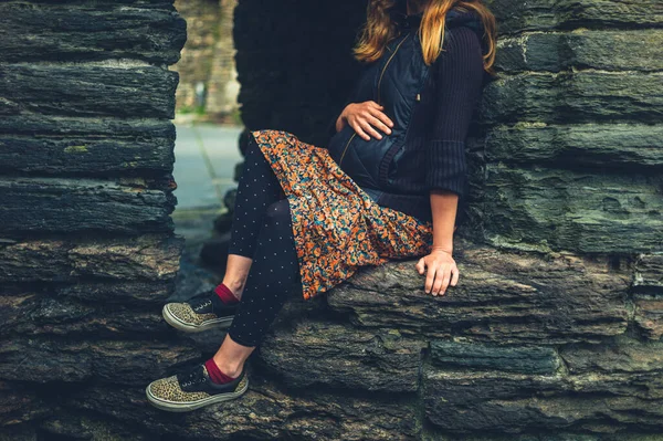 Young Pregnant Woman Sitting Wall Old Fortress — Stock Photo, Image