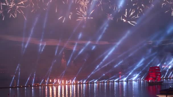 San Petersburgo Rusia Junio 2018 Espectáculo Fuegos Artificiales Velas Escarlata — Vídeo de stock