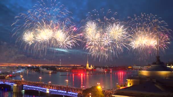 San Petersburgo Rusia Junio 2018 Espectáculo Fuegos Artificiales Velas Escarlata — Vídeo de stock