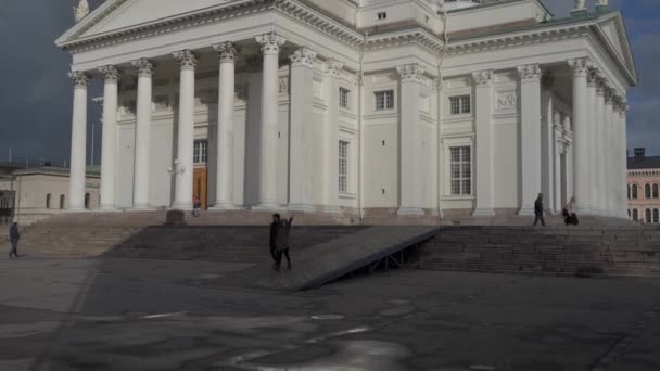 Catedral na Praça do Senado em Helsinque, Finlândia — Vídeo de Stock