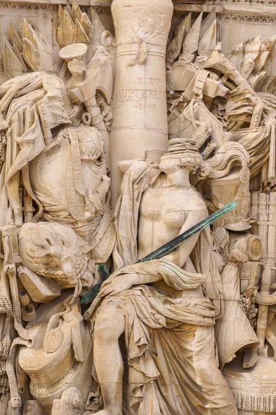 Łuku Triumfalnego Porte d'Aix i jego elementów dekoracji — Zdjęcie stockowe
