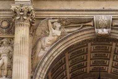 Porte d'Aix zafer takı ve dekorasyon öğelerinin