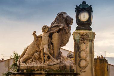Marsilya, Fransa ve Basilique Notre-Dame de la Garde panoramik manzarasının