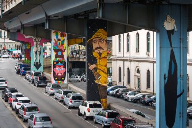 Grafiti Cenova şehir otobanda Sopraelevata Aldo Moro, İtalya