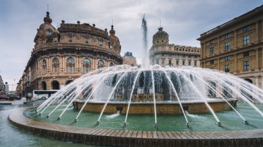 Piazza de Ferrari - Cenova, İtalya, kalbinde şehir ana Meydanı Çeşmesi