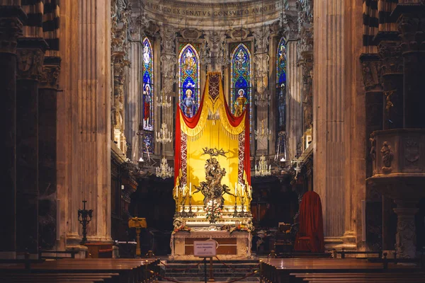 Interior de Cattedrale di San Lorenzo o Catedral de San Lorenzo — Foto de Stock