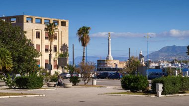 Forte del Santissimo Salvatore, Aziz Mary heykeli veya Madonna della lettera, Italya.