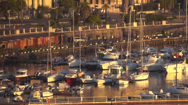 MESSINA, ITALY - NOVEMBER 06, 2018 - Panoramic view of the buildings on the side of the port in Sicily in 4k — Stock Video