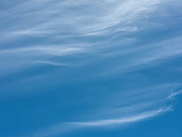 Céu Azul Com Nuvens Brancas Concurso — Fotografia de Stock