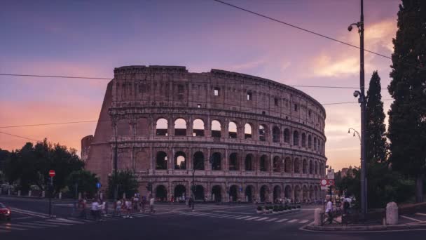 Řím, Itálie-18. červen, 2019-Timinterval Kolosea v Římě za úsvitu 4 k — Stock video