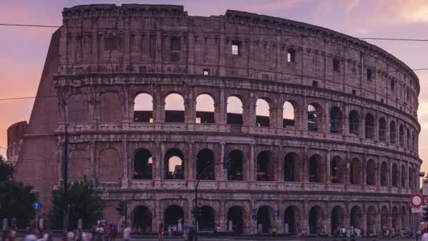 Řím, Itálie-18. červen, 2019-Timinterval Kolosea v Římě za úsvitu 4 k — Stock video
