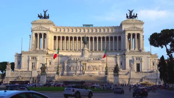 Piazza Venezia en Roma con el altar de la Patria en 4k — Vídeo de stock