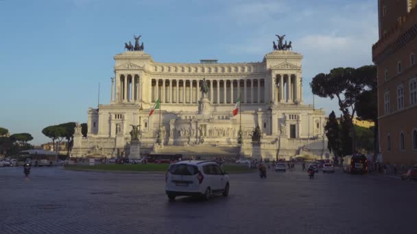 Piazza Venezia en Roma con el altar de la Patria en 4k — Vídeo de stock