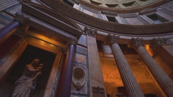 Interiores e vista interior do Panteão em Roma, Itália em 4k — Vídeo de Stock