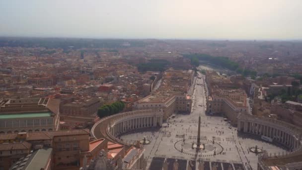 Plaza de San Pedro en el Vaticano y vista aérea de Roma, Italia en 4k — Vídeos de Stock