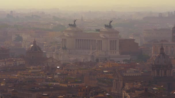 Panoramiczny widok z lotu ptaka na Rzym ze szczytu Bazyliki św. Piotra w 4k — Wideo stockowe