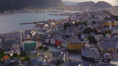 Aksla dağından Alesund Panoraması