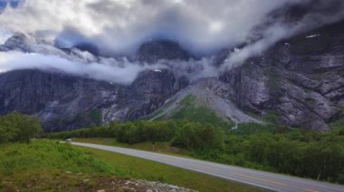 Norveç 'teki Trol Duvarı ya da Trollveggen zaman tüneli, 4K