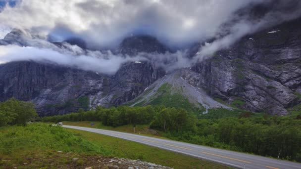 Тролвеґенський мур (англ. Troll Wall, Trollveggen timelapse) в Норвегії, 4k — стокове відео