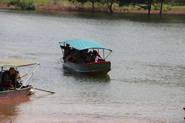 Viaje Los Aldeanos Eso Requiere Que Barco Viaje — Foto de Stock