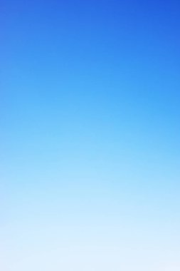 Tasarımınız için açık mavi arkaplan ve boş alan, bulut yok.