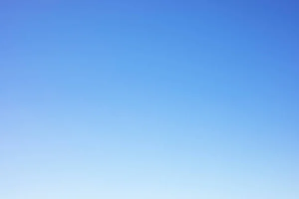 Clear blue sky background and empty space for your design, no cl — Stock Photo, Image