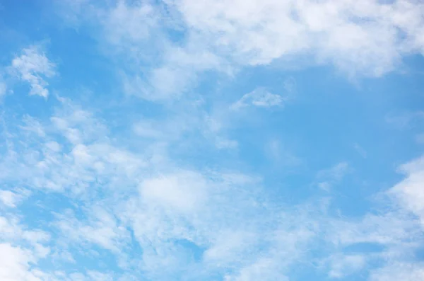 Blue sky background and white clouds soft focus, and copy space — Stock Photo, Image