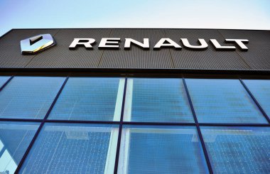 Moskova, Rusya - 10 Mayıs 2018: Cephe Renault Bayi Merkezi üzerinde 10 Mayıs 2018. 