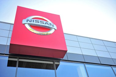 Moskova, Rusya - 10 Mayıs 2018: Cephe Nissan otomobil Bayi Merkezi üzerinde 10 Mayıs 2018. 