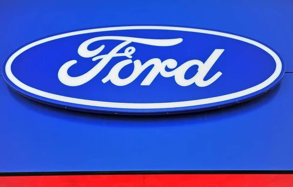 Москва Россия Мая 2018 Года Логотип Корпорации Ford Мая 2018 — стоковое фото