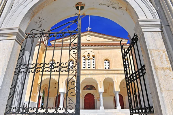 Framifrån Lefkes Katedralen Paros Grekland — Stockfoto