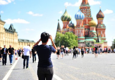 Moskova, Rusya - 20 Haziran: resmi Kızıl Meydan, 20 Haziran 2018 Moskova için yapım Turizm.