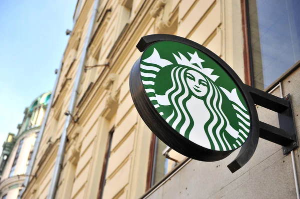 Moscow Russia May Logo Kedai Kopi Starbucks Jalan Tverskaya Moskwa — Stok Foto