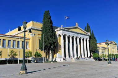 Atina, Yunanistan - 21 Nisan: Zappeion görünümü Binası ve Meydanı, Atina üzerinde 21 Nisan 2018. Atina, Yunanistan Milli bahçelerde binada Zappeion.