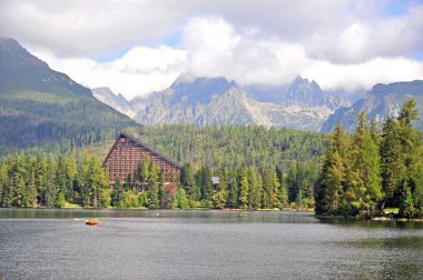 Strbske lake, Slovakya inci dağ görünümünü yaz