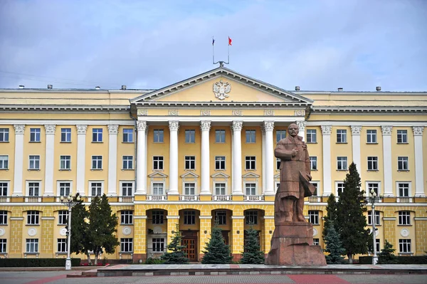 Facade of government building and Lenin statue in Smolensk, Russia