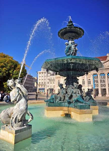 Teatro Nacional de Lisboa en la plaza Rossio, Portugal — Foto de Stock