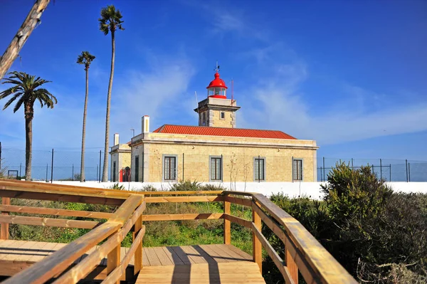 Lagos kasabasında deniz feneri cephesi