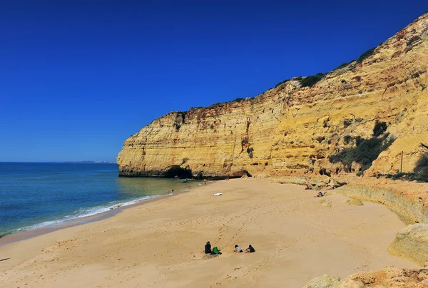 Plage de sable de Carvoeiro, littoral atlantique — Photo