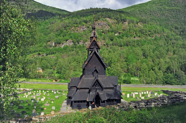 Παλιό ξύλινο ξύλινη εκκλησία στο Borgund — Φωτογραφία Αρχείου