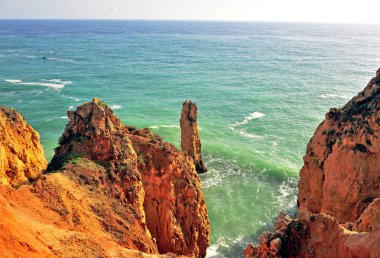 Lagos plajı yakınlarındaki güzel kayalar, Algarve