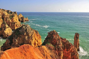 Kayalıkların manzara manzarası, Lagos, Algarve