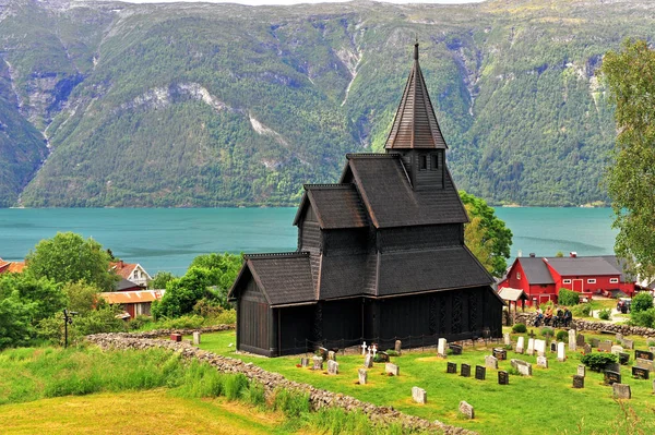 Vacker stav kyrka på fjordar i Ornes — Stockfoto