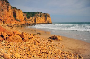 Portekiz, Lagos tatil beldesinin Rocky boş plajı.