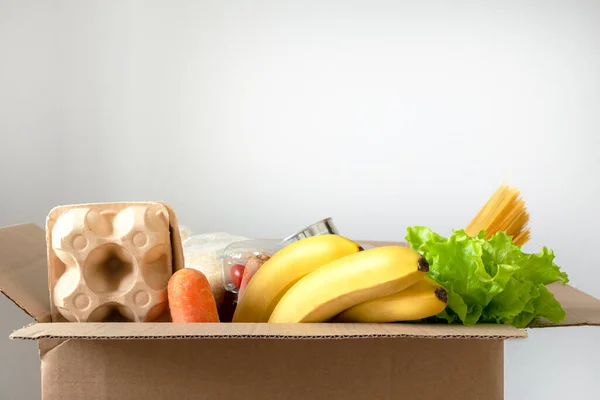 Box Filled Food Isolated Background Box Vegetables Fruits Bananas Carrots — Stock Photo, Image