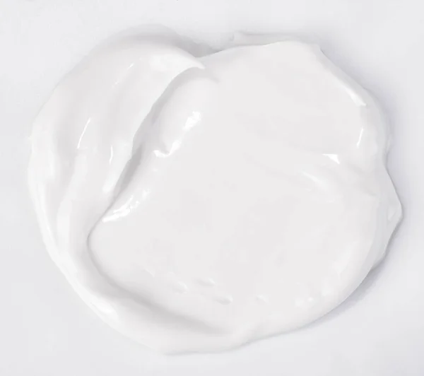 Creme Branco Isolado Sobre Fundo Branco — Fotografia de Stock